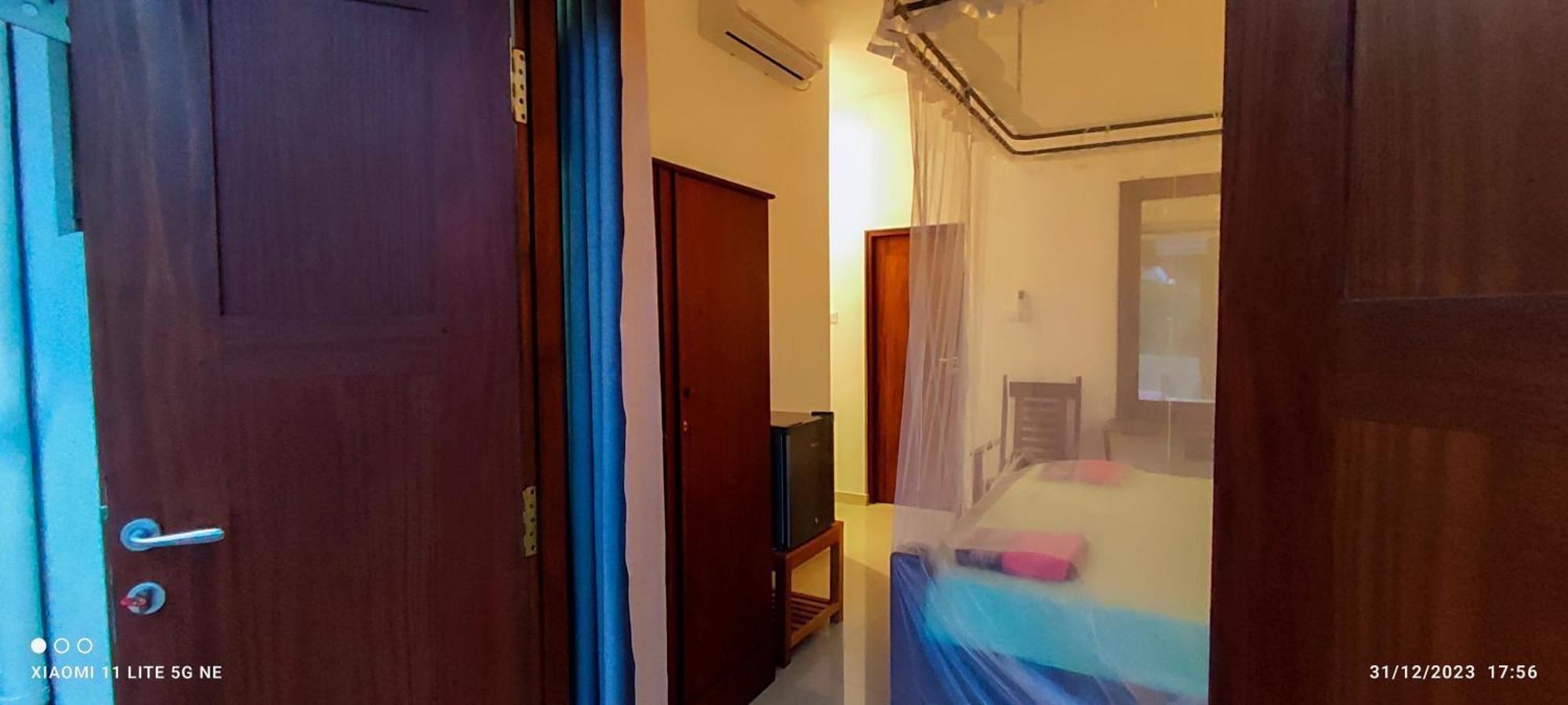 Villa Tanzanite Hikkaduwa Exterior foto